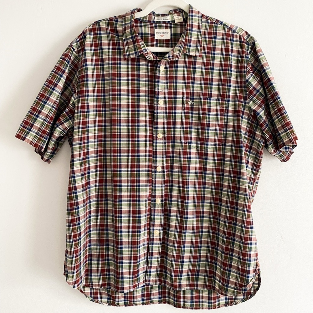 Dockers Modern Classic Men's 100% Cotton Short Sleeve Button Down Shirt, Size L